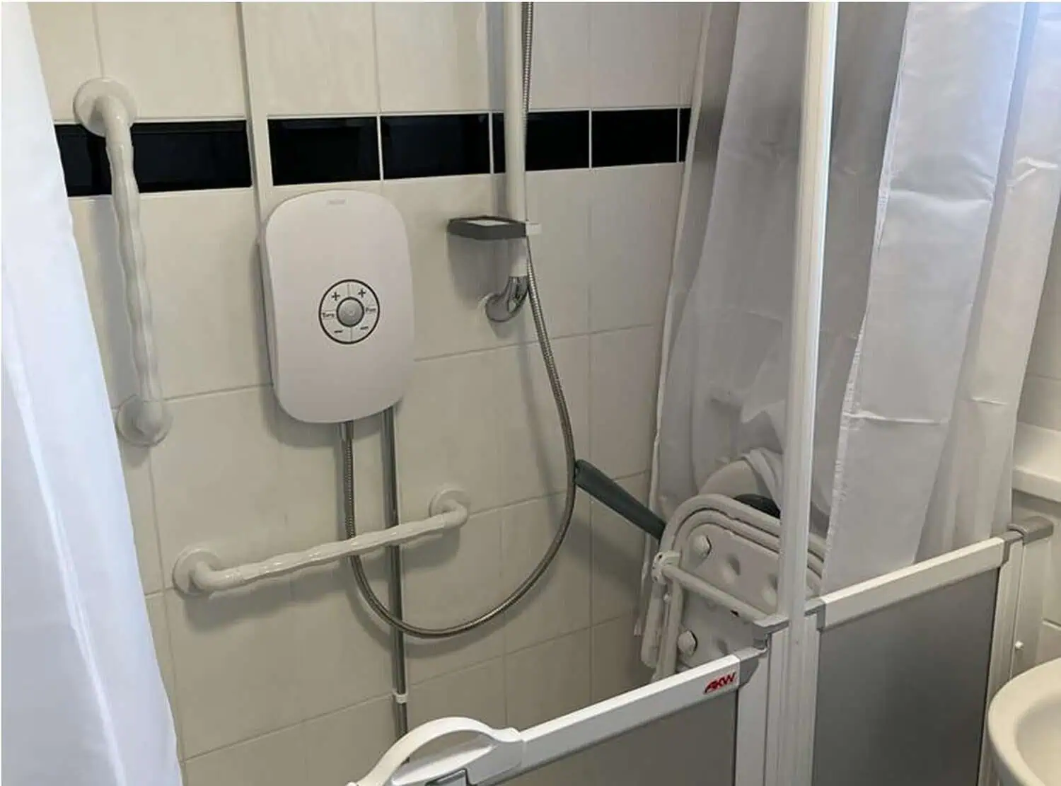 SD-Maintenance-South-Wales-Adaptation-Services-or-adaptations-such-as-grab-rails-and-mobility-aids SD-Maintenance-South-Wales-Adaptation-Services-or-adaptations-such-as-grab-rails-and-mobility-aids